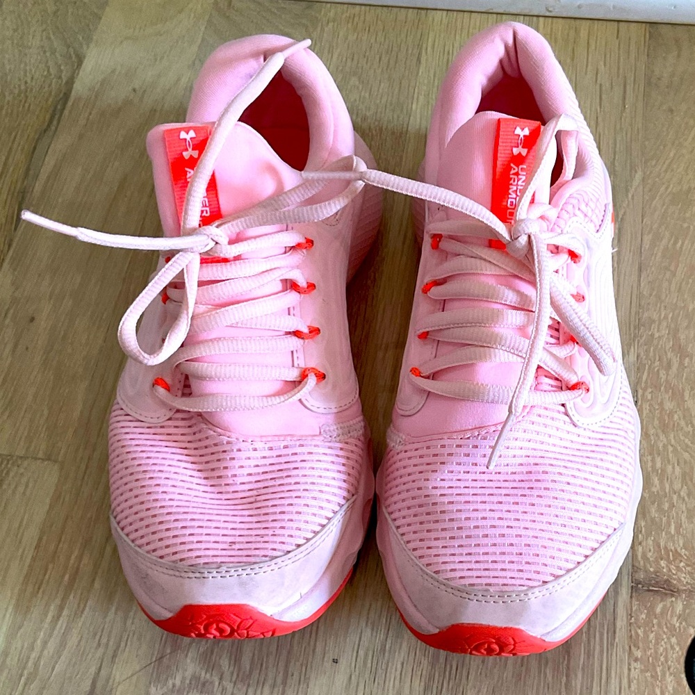 Under Armour Pink Sneakers Girls 4 1/2